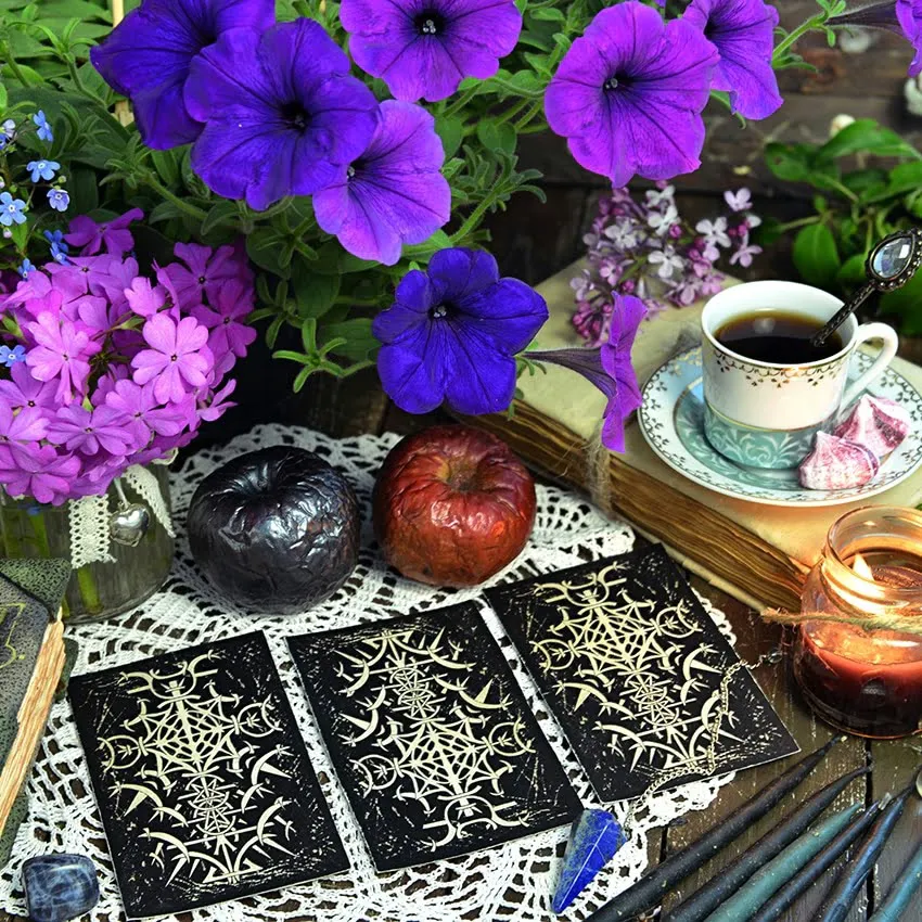Waxing Half Moon in Scorpio Tarot Spread