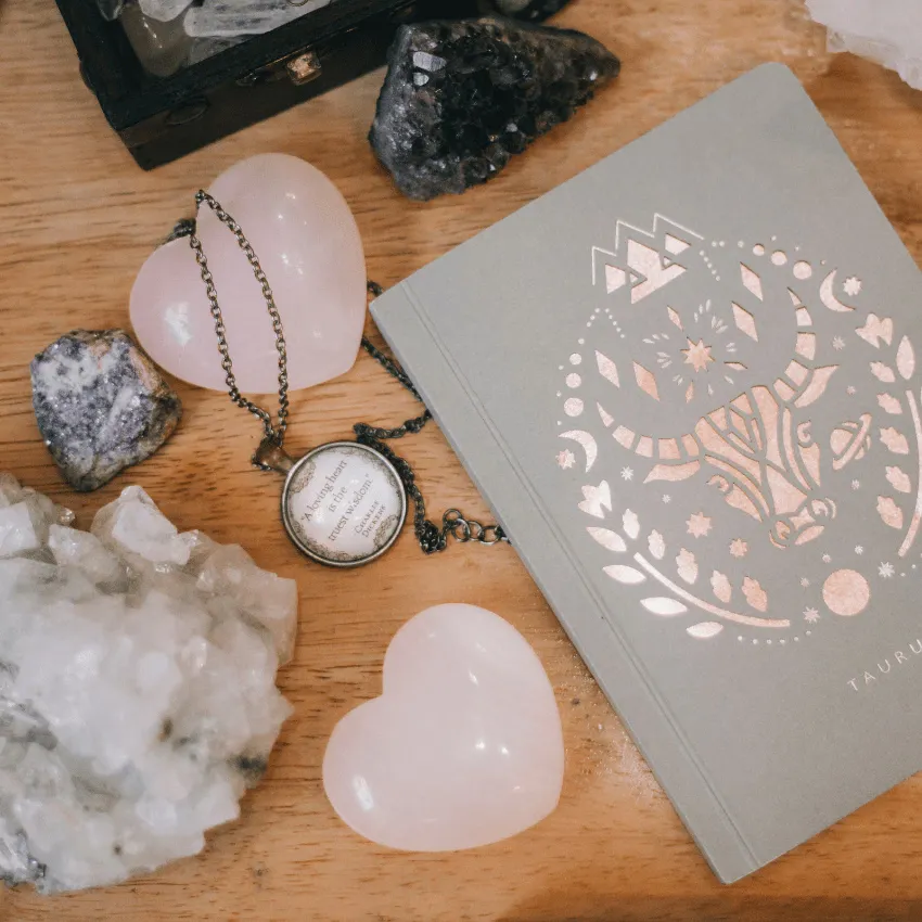 How to Keep a Tarot Journal